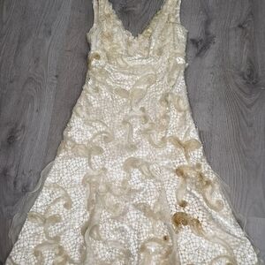𝅺00S vintage hand crafted crochet lace embroidered wedding dress